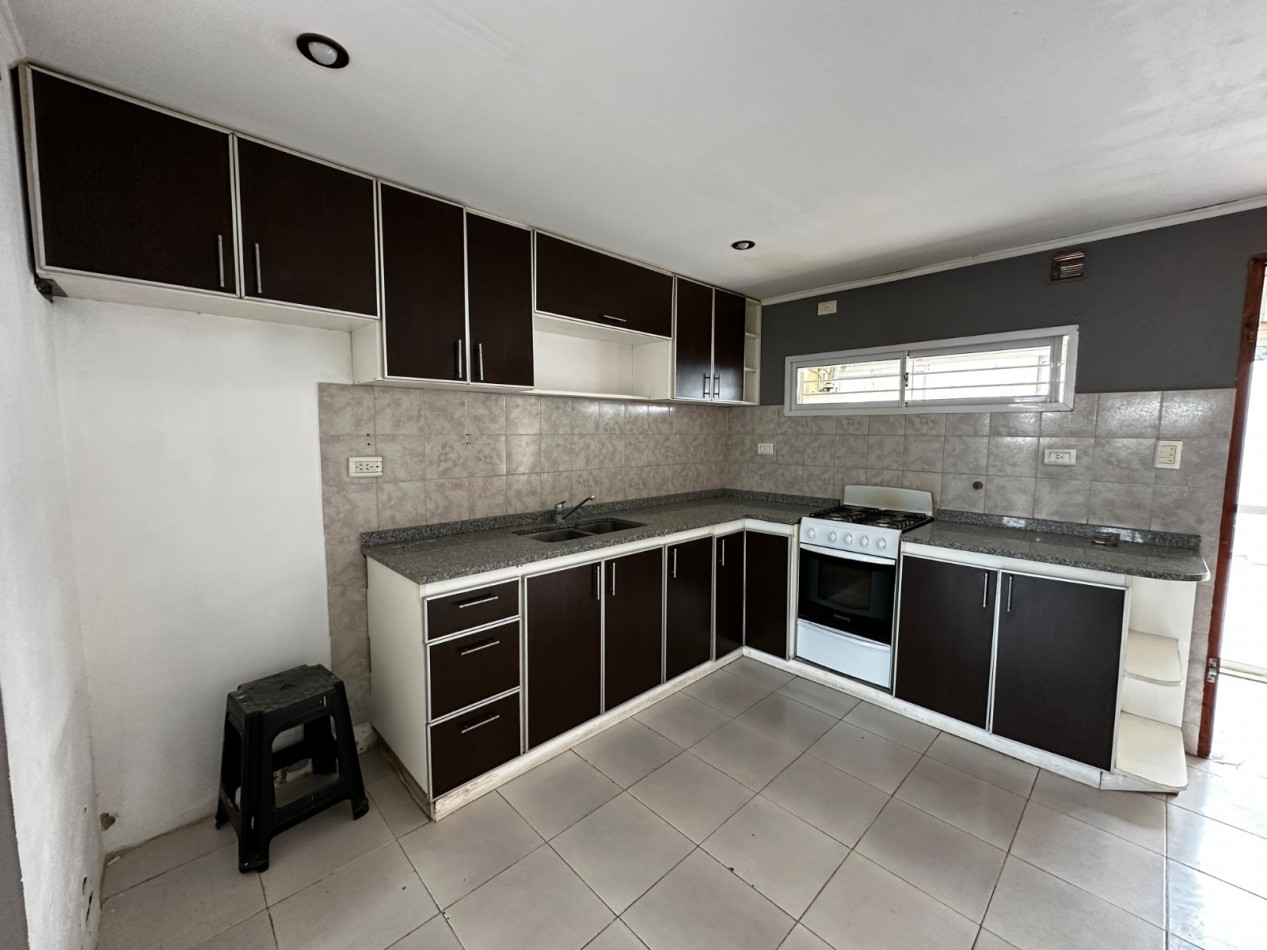 Venta de casa estilo Triplex apto credito Jose C Paz 