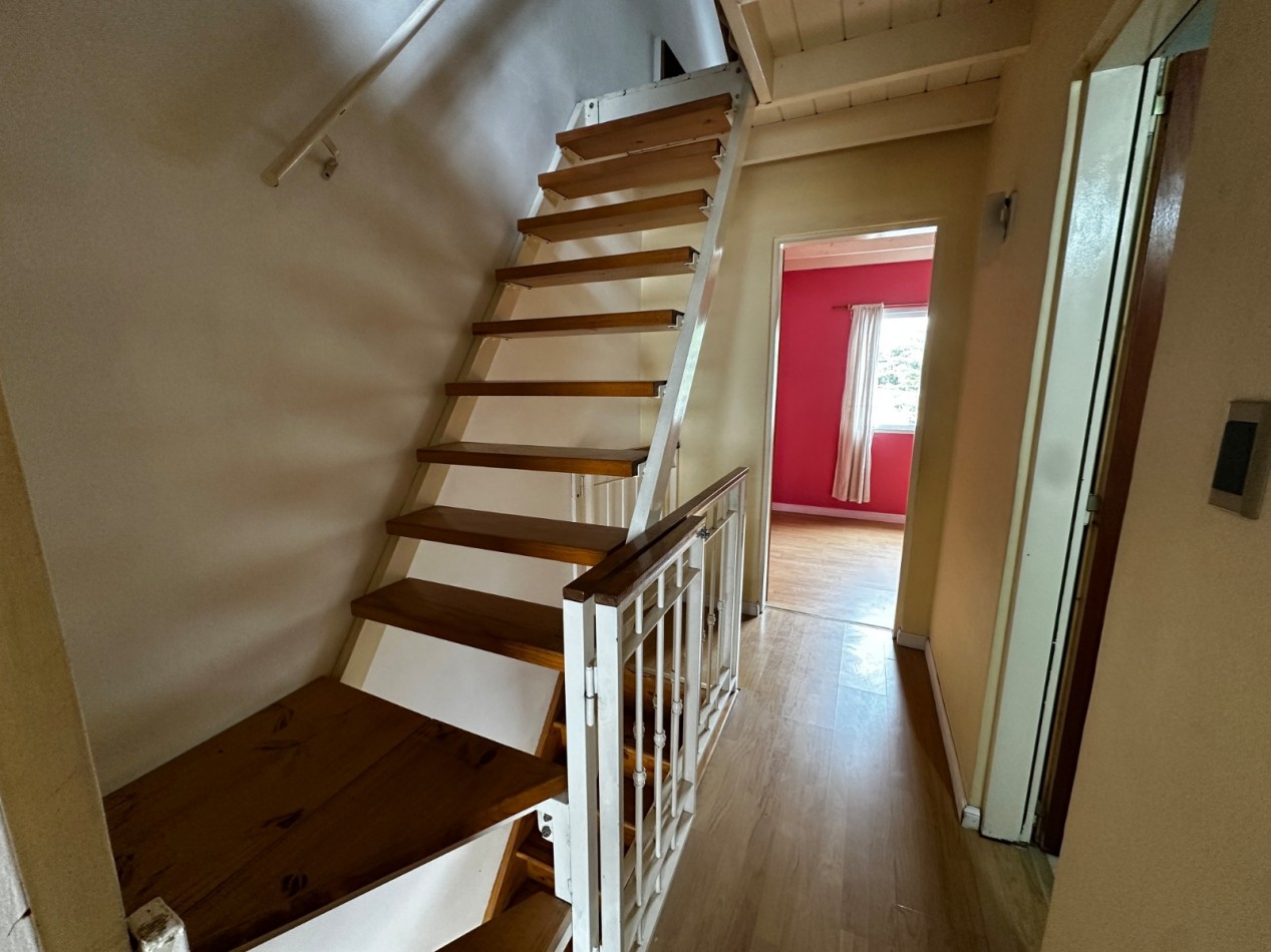 Venta de casa estilo Triplex apto credito Jose C Paz 