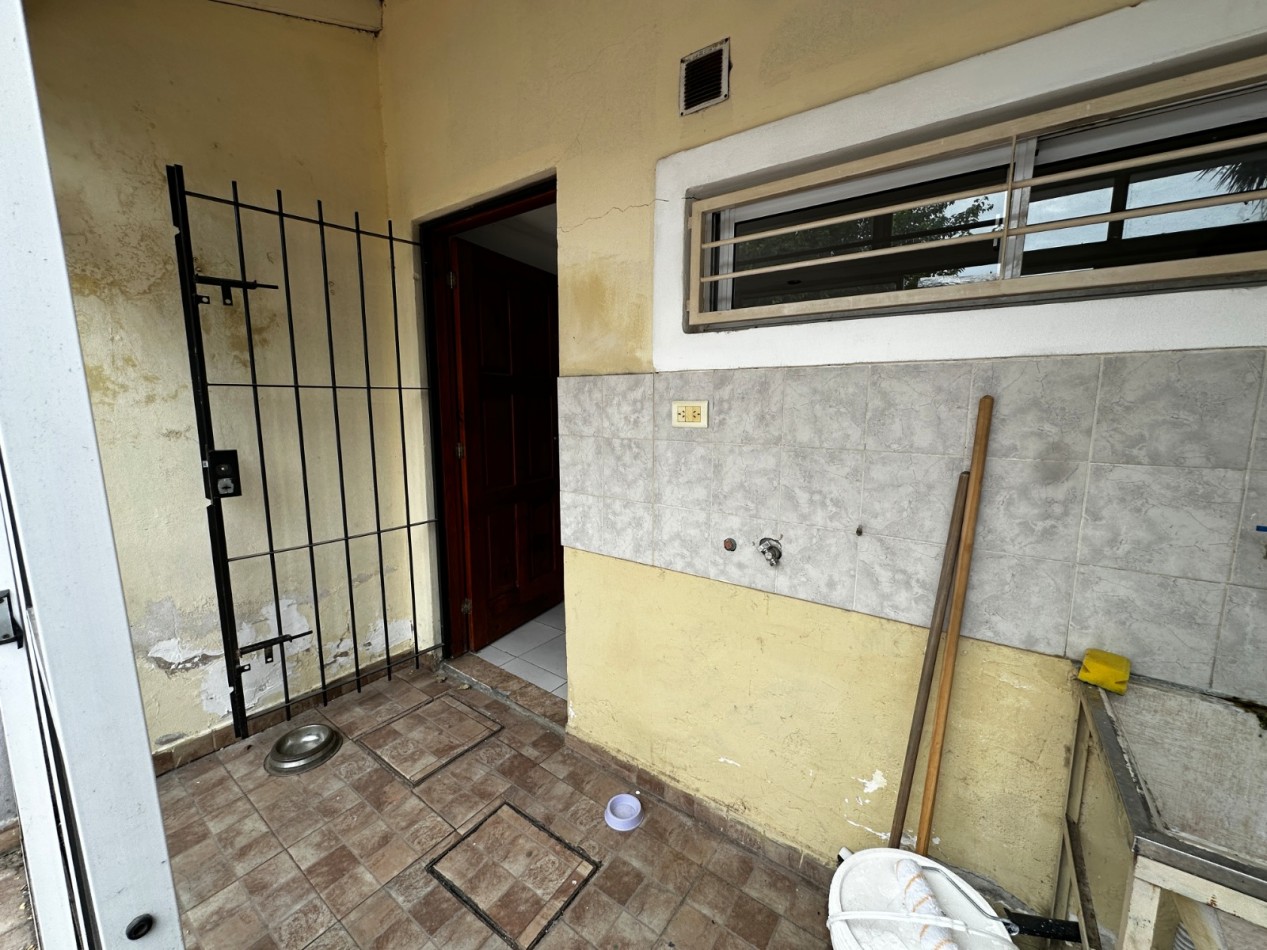 Venta de casa estilo Triplex apto credito Jose C Paz 