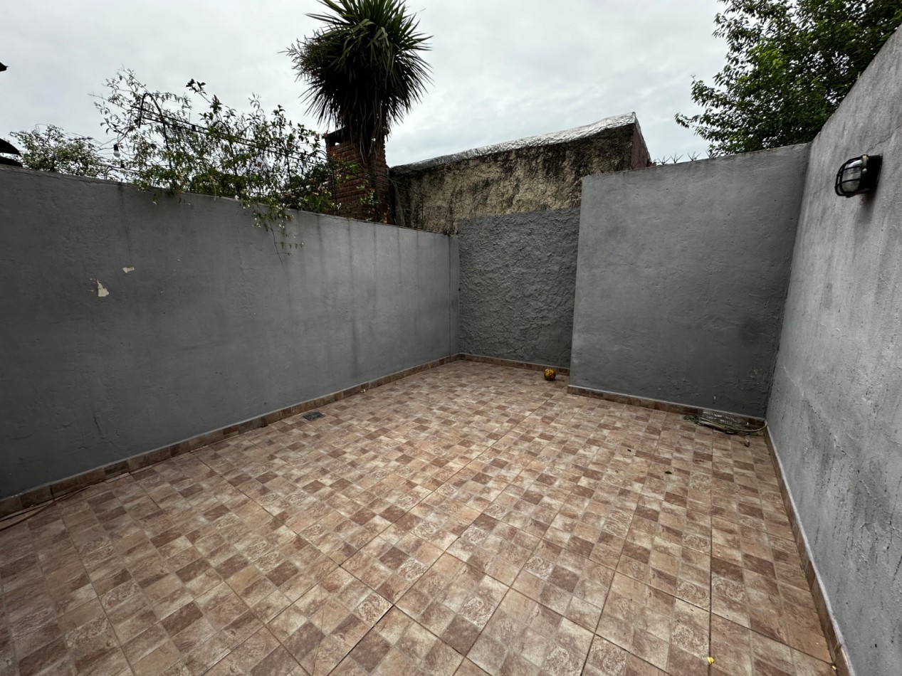 Venta de casa estilo Triplex apto credito Jose C Paz 