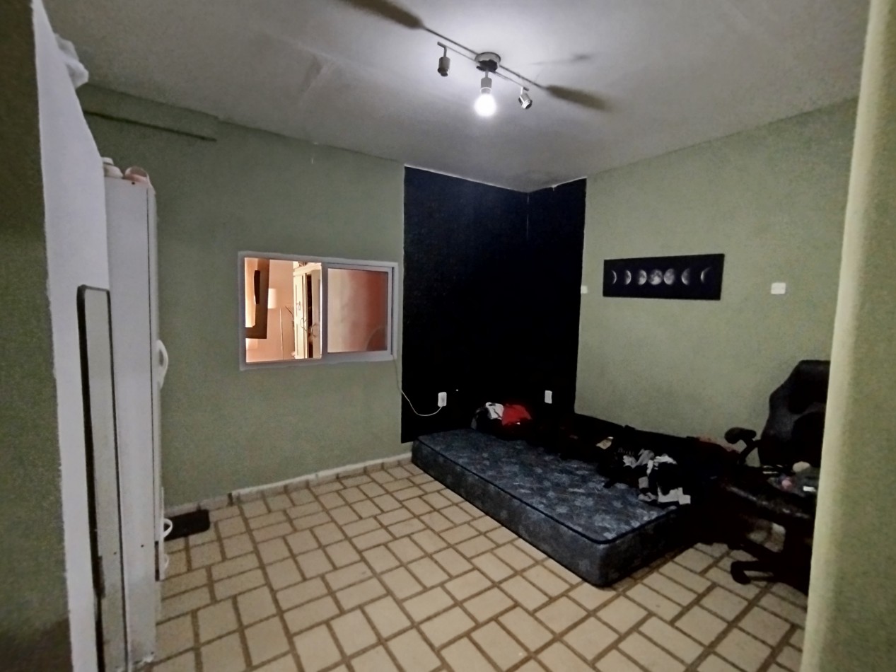 Venta Dos Casas Local muy buena ubicacion Jose C Paz 