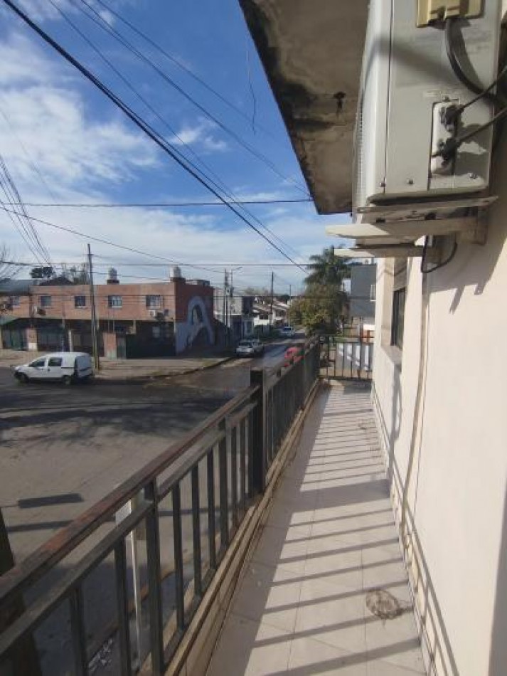 venta local y departamento Grand Bourg Malvinas argentinas toma duplex 