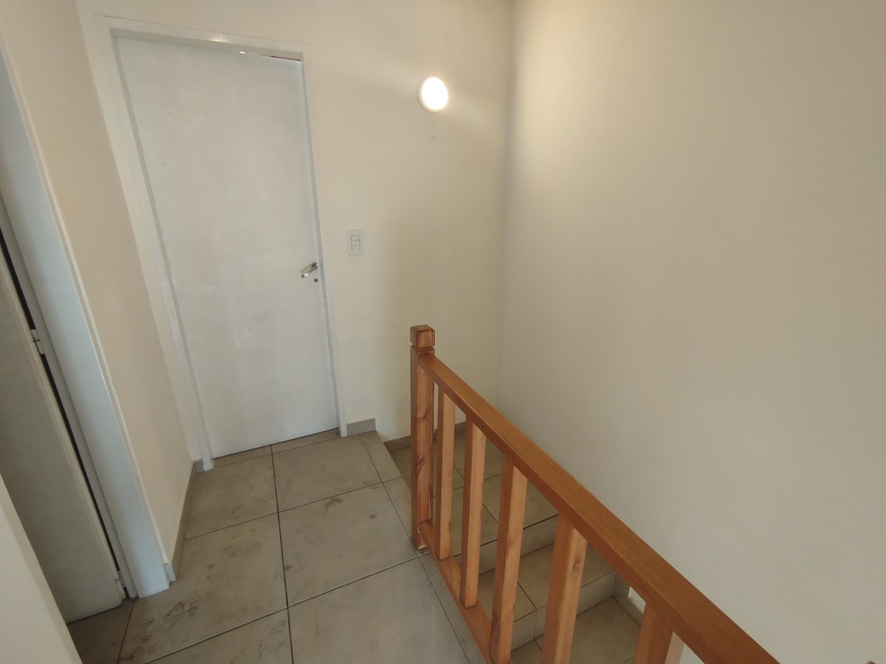 Venta Casa Triplex Jose C Paz Financia 