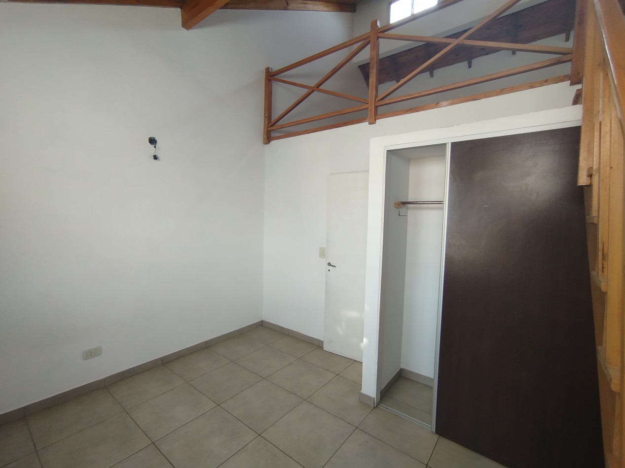Venta Casa Triplex Jose C Paz Financia 