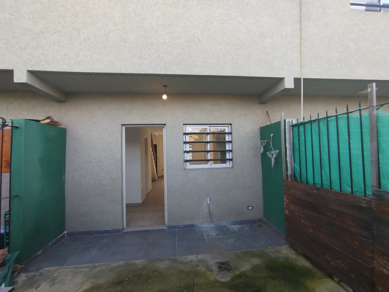 Venta Casa Triplex Jose C Paz Financia 
