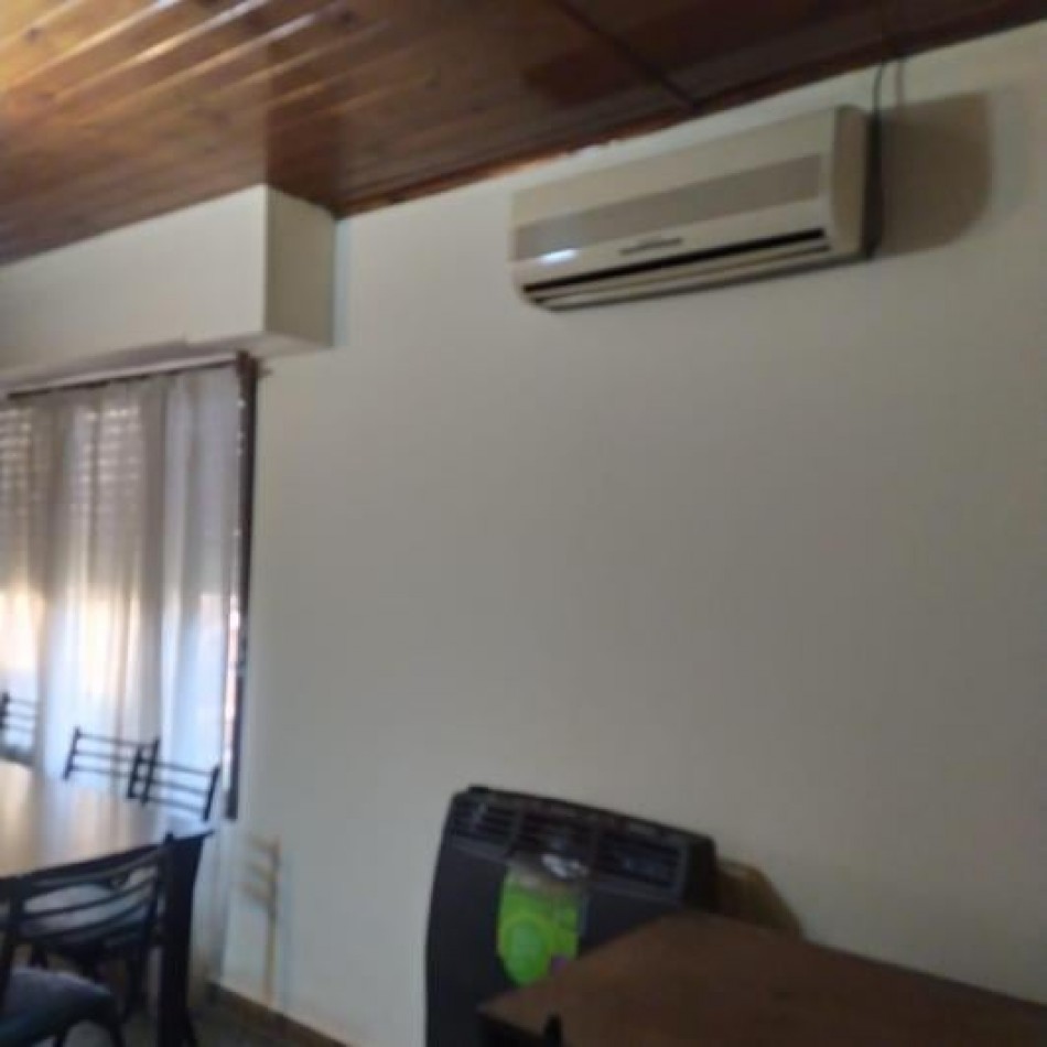 venta Casa y dos departamentos villa de mayo Malvinas argentinas 