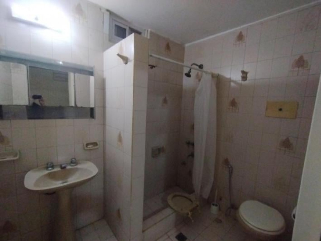 venta Casa y dos departamentos villa de mayo Malvinas argentinas 