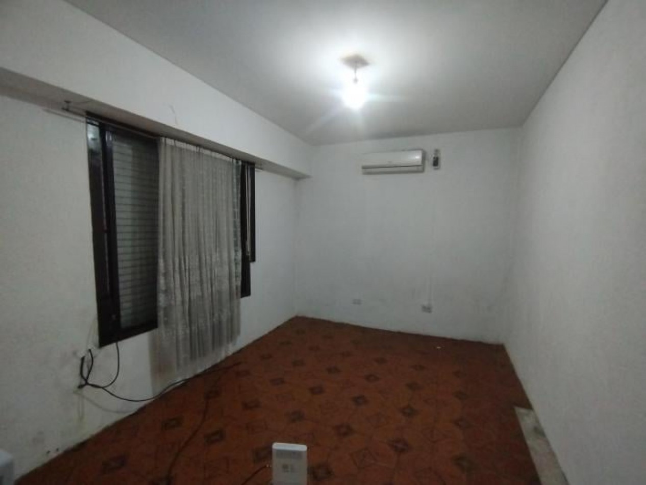 venta Casa y dos departamentos villa de mayo Malvinas argentinas 