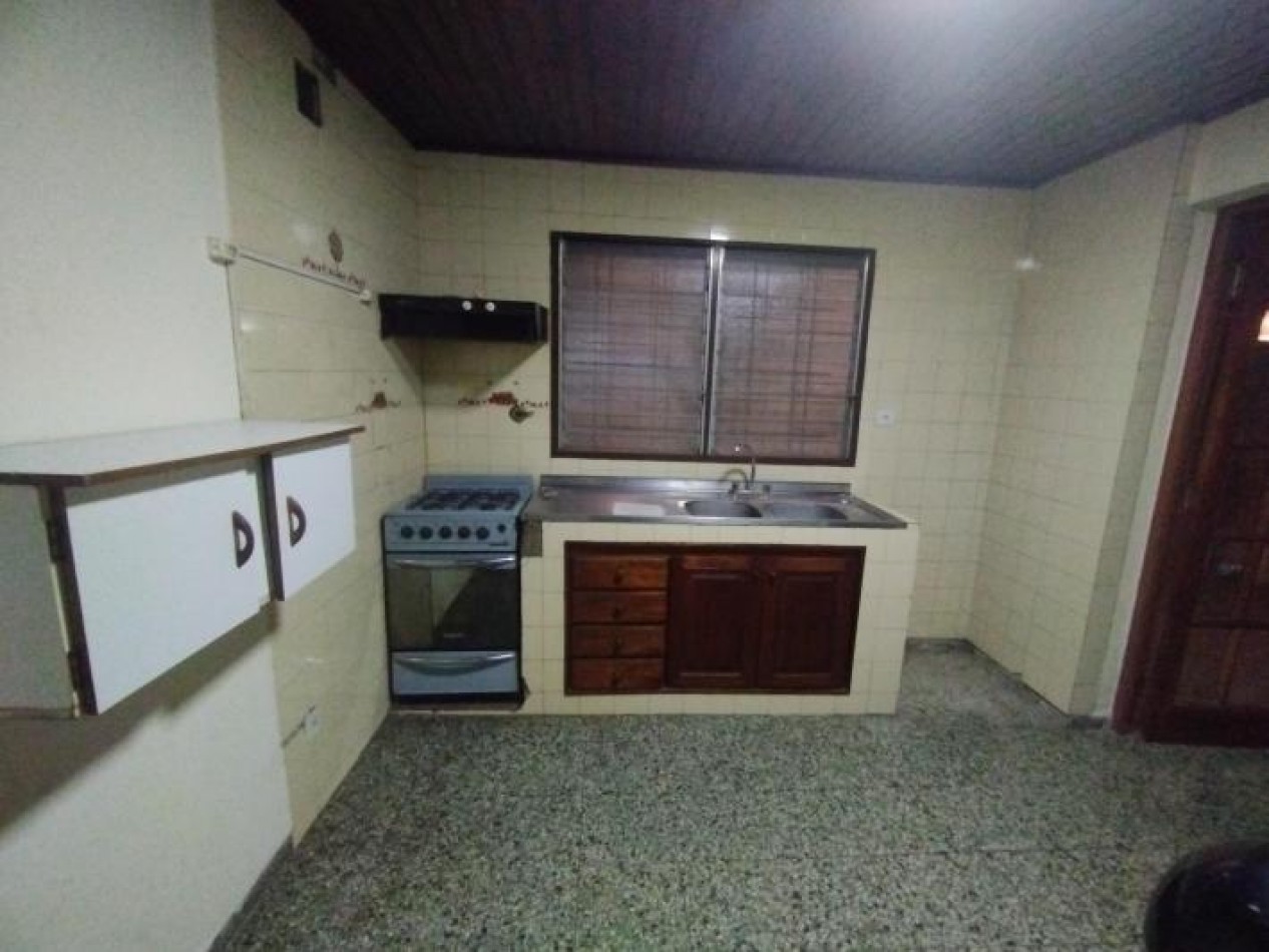 venta Casa y dos departamentos villa de mayo Malvinas argentinas 