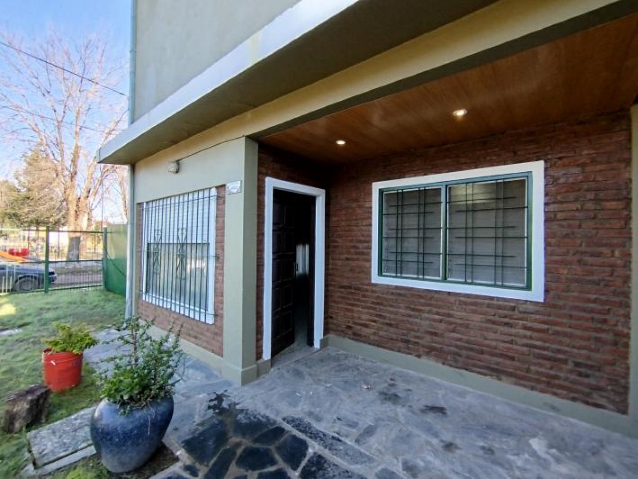 venta Casa y dos departamentos villa de mayo Malvinas argentinas 