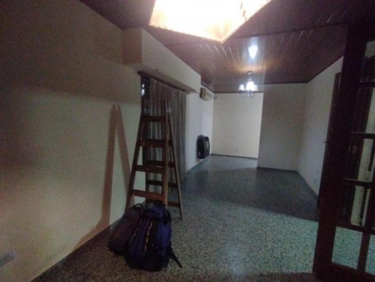 venta Casa y dos departamentos villa de mayo Malvinas argentinas 