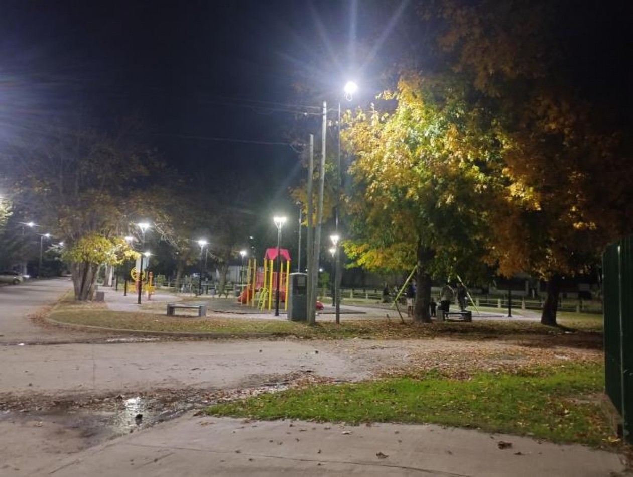 venta Casa y dos departamentos villa de mayo Malvinas argentinas 