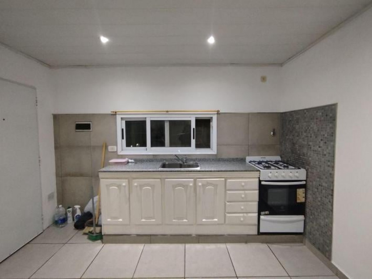 venta Casa y dos departamentos villa de mayo Malvinas argentinas 