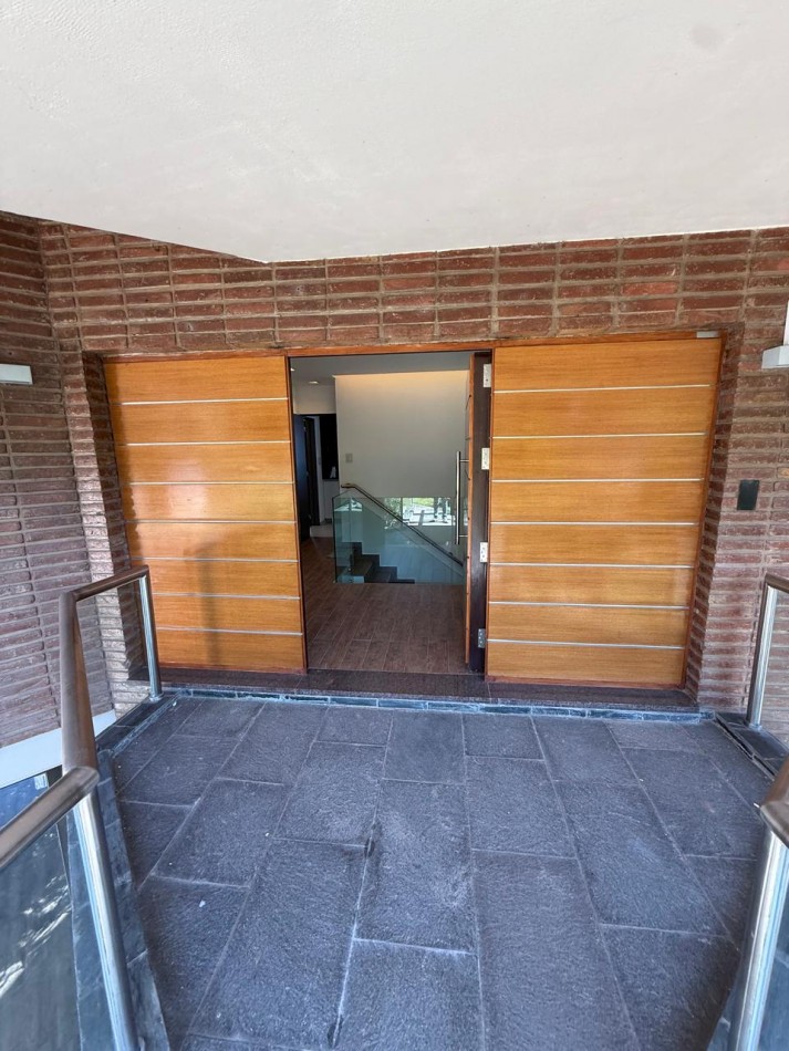 Venta casa de categoria Villa Carlos Paz Cordoba