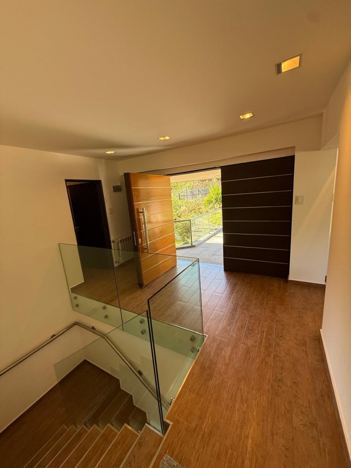 Venta casa de categoria Villa Carlos Paz Cordoba