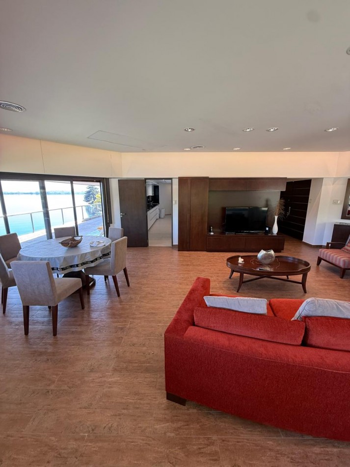 Venta casa de categoria Villa Carlos Paz Cordoba