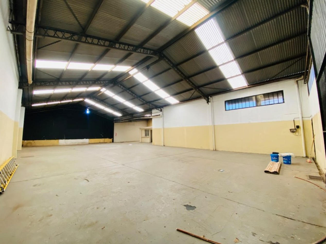 Alquiler galpon comercial Jose C Paz 