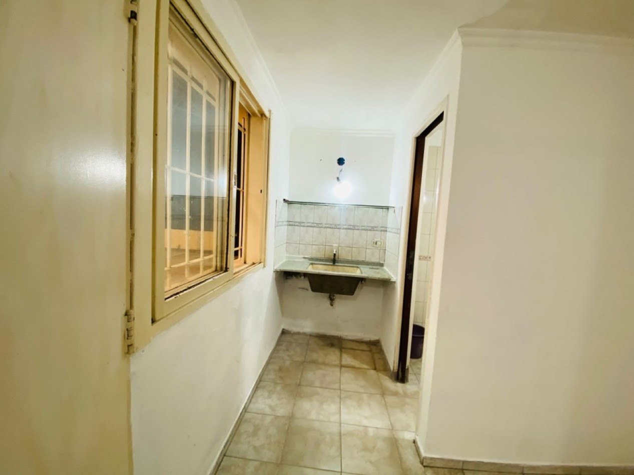Alquiler galpon comercial Jose C Paz 