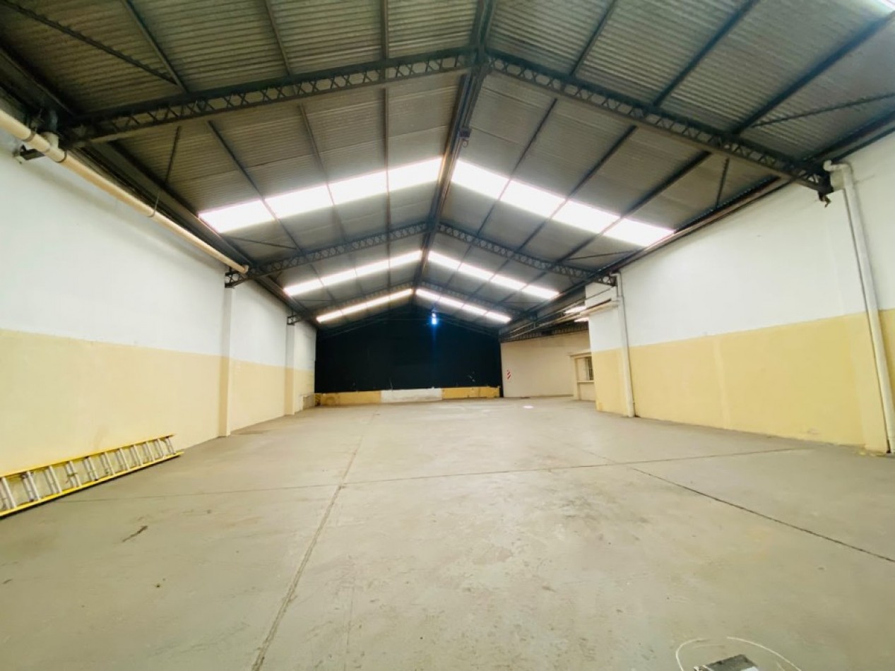 Alquiler galpon comercial Jose C Paz 