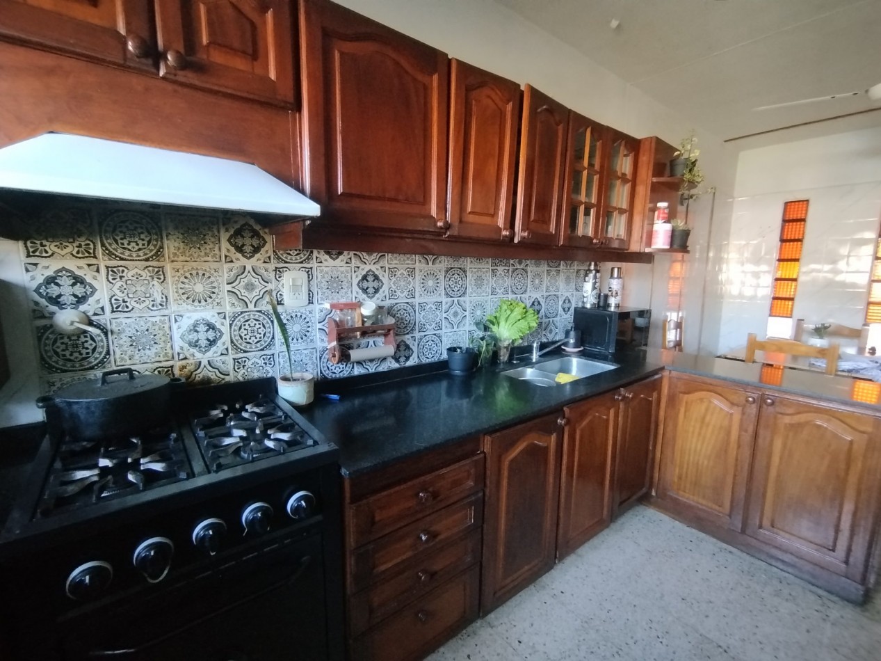 Venta casa cuatro ambientes pileta Apto credito san Miguel 