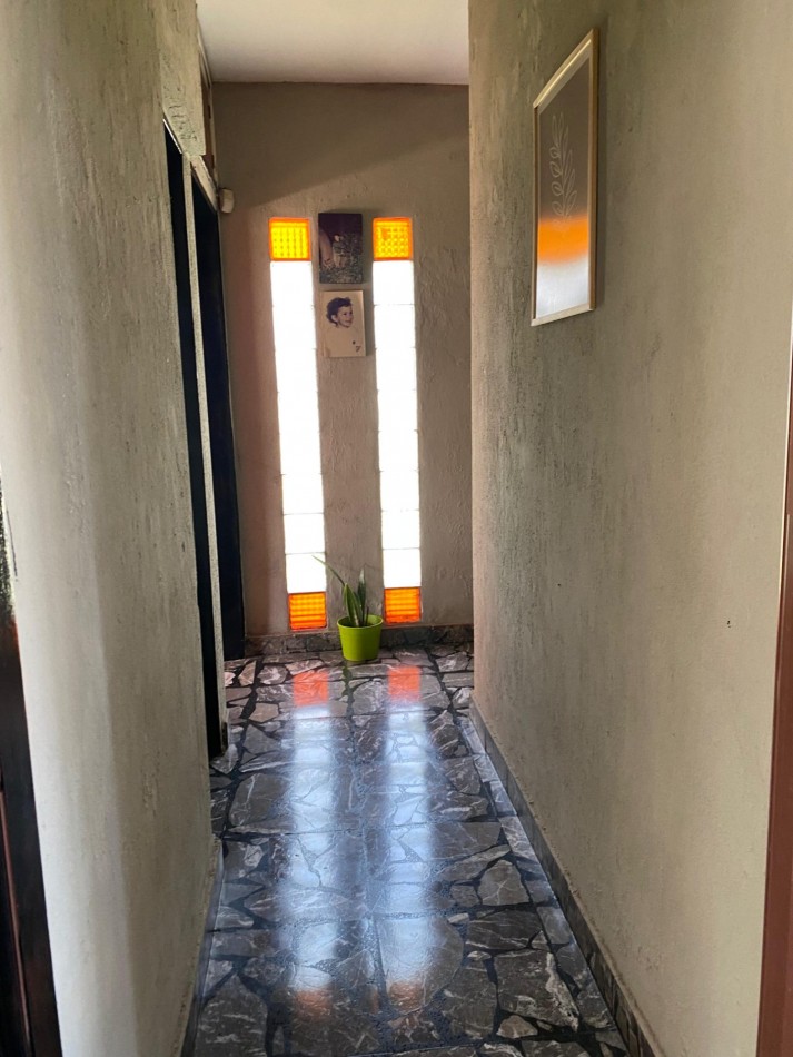 Venta casa cuatro ambientes pileta Apto credito san Miguel 