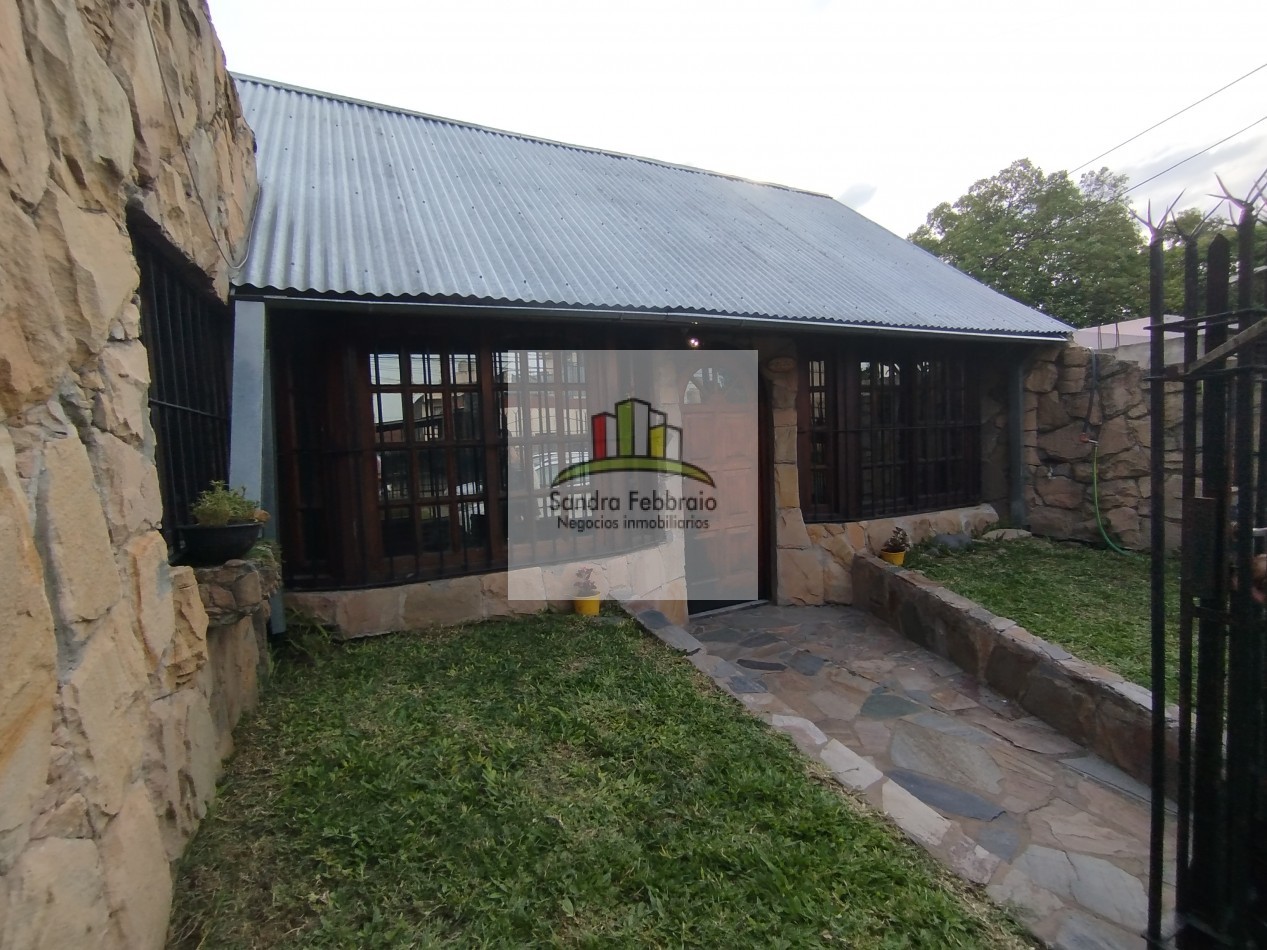 Venta casa tres ambientes san Miguel 