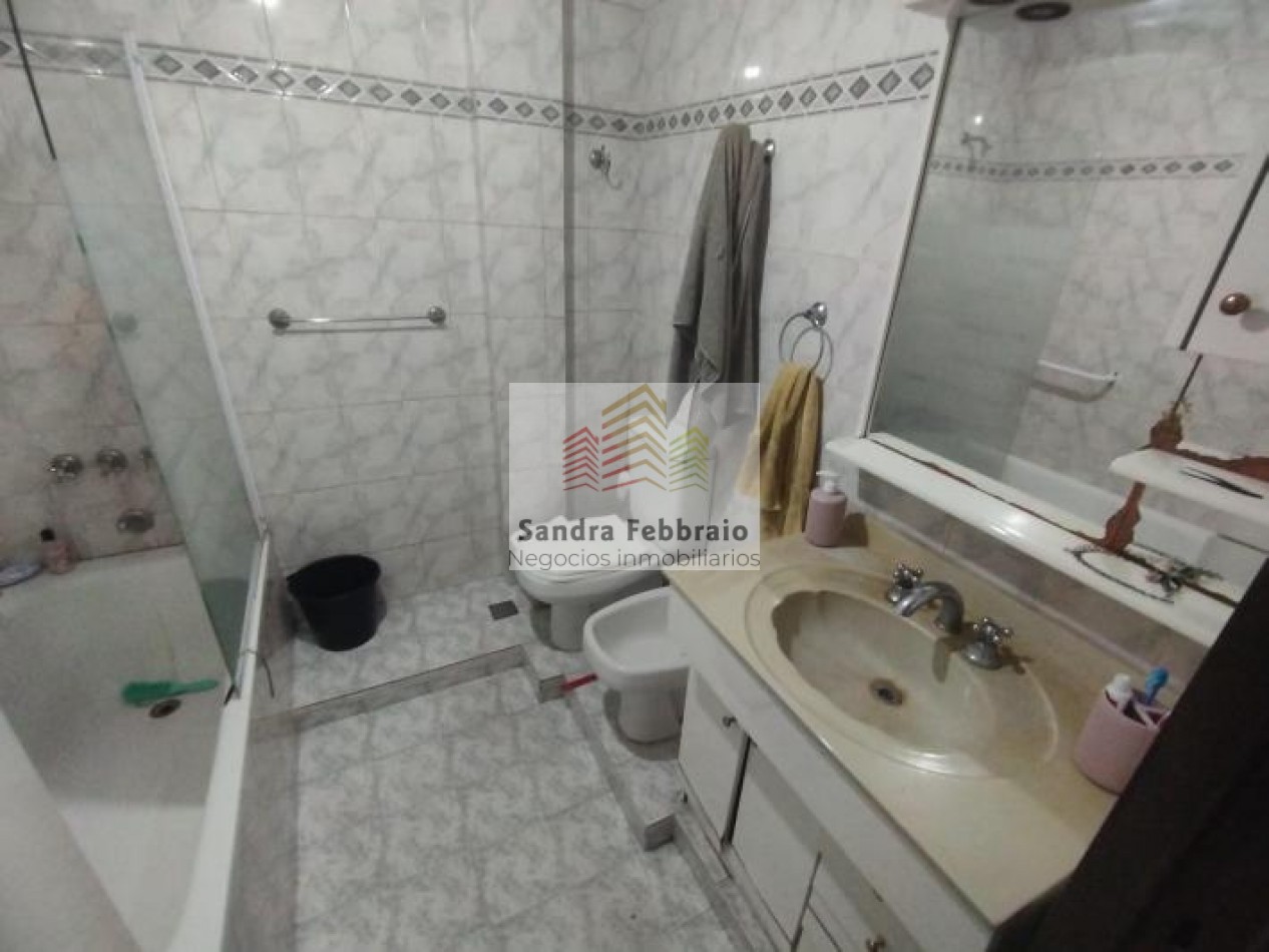 venta departamento tres locales Grand Bourg Malvinas argentinas 