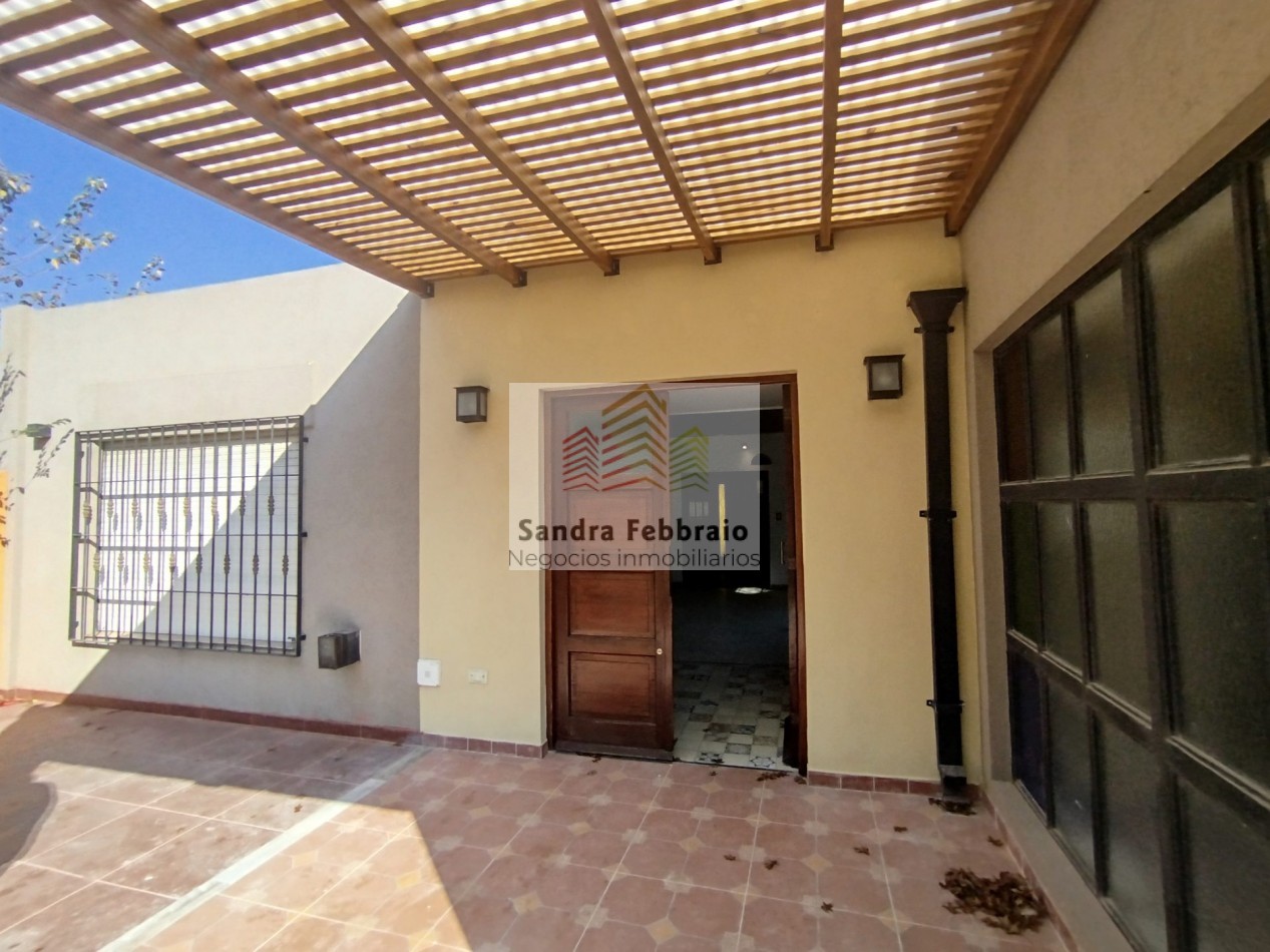 Alquiler casa quincho pileta Jose C paz 