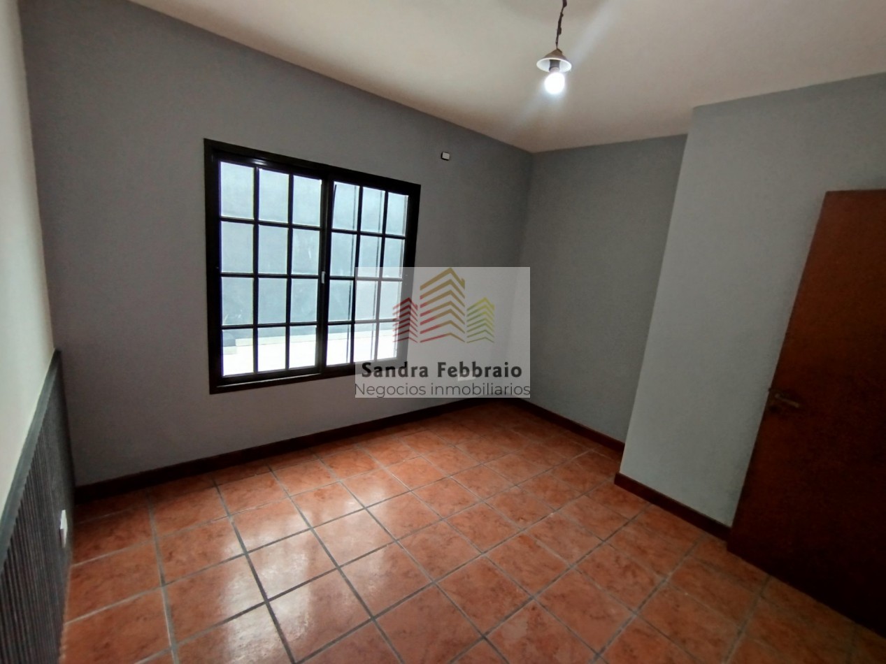 Venta casa estilo duplex cuatro ambientes san Miguel 