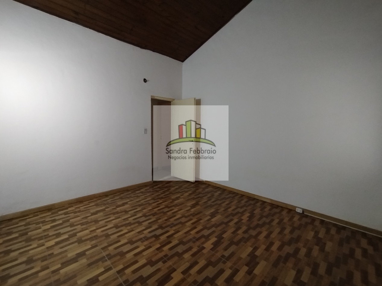 Venta casa tres ambientes san Miguel 